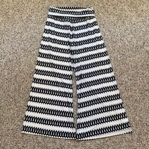 Black and white flowy pants